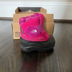 The North Face Toddler Alpenglow Boots - NWT